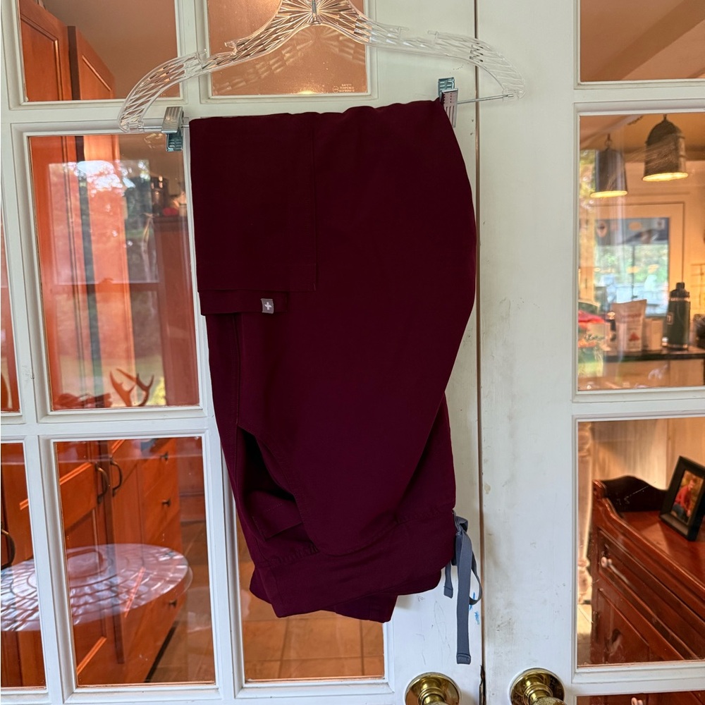 Women's Burgundy FIGS Scrubs - Picture 3 of 3